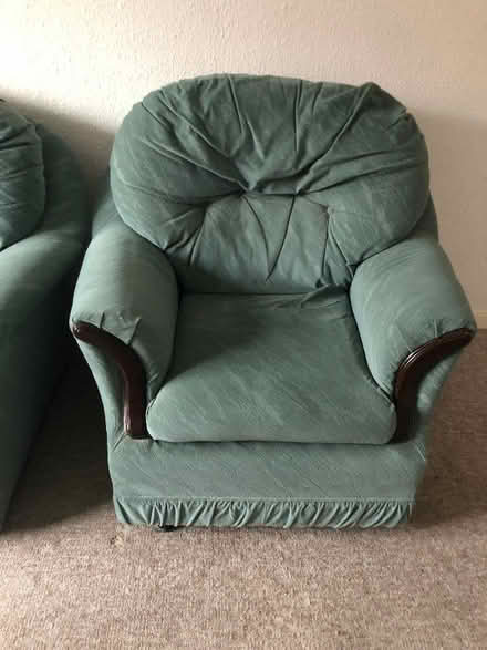 Photo of free 3 piece suite (Chester CH1) #2