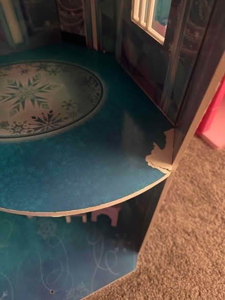 Photo of free Frozen dolls castle (Barrow-in-Furness LA14) #2