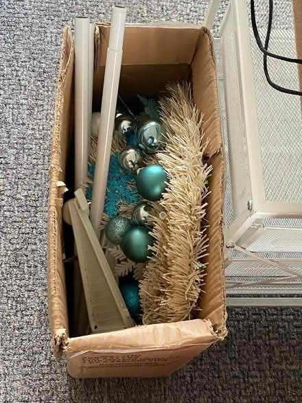 Photo of free Argos pop up Christmas tree (Arnold NG5) #1