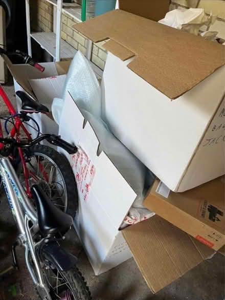 Photo of free moving boxes (CB4) #1