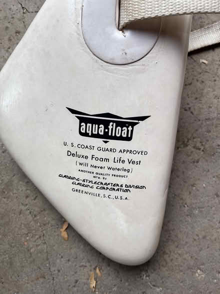Photo of free vintage life preserver (east Carpentersville) #3