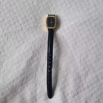 Photo of free Sekonda ladies watch - broken strap and new battery (Camberley GU15) #1