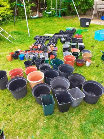 Photo of free Plastic pots (De Parys MK40) #1