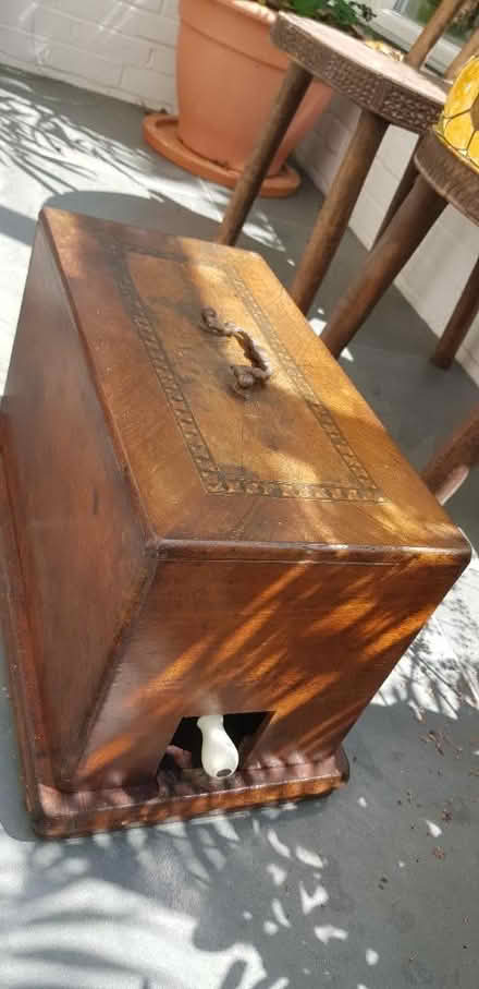 Photo of free Edwardian sewing machine (HP10 penn) #2