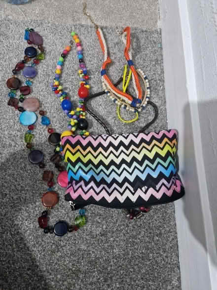 Photo of free Necklaces (DA2) #2
