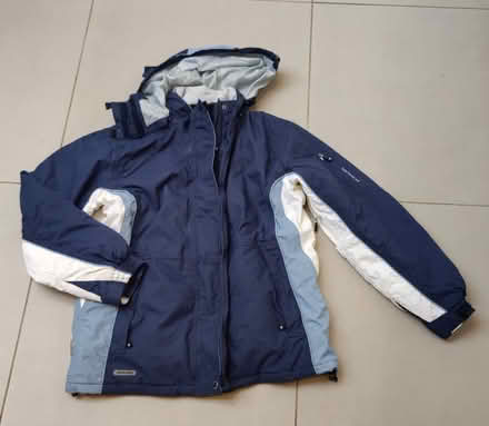 Photo of free Women's ski jacket (Addiscombe CR0) #1