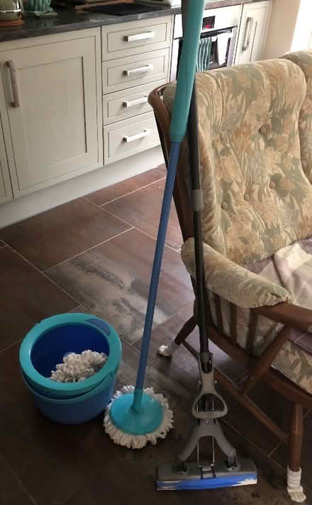 Photo of free 2 mops, a bucket and 2 spare mop heads (Sandhills OX3) #4