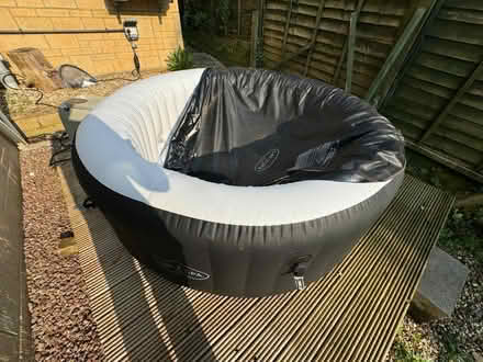Photo of free Hot tub with a puncture (GL3) #1