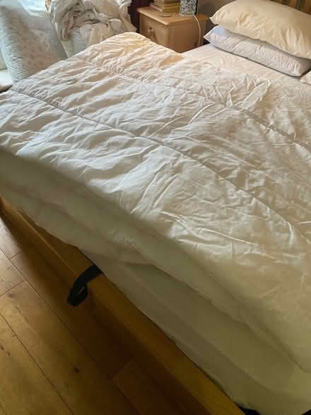 Photo of free Super King size duvet (Burneside LA9) #1