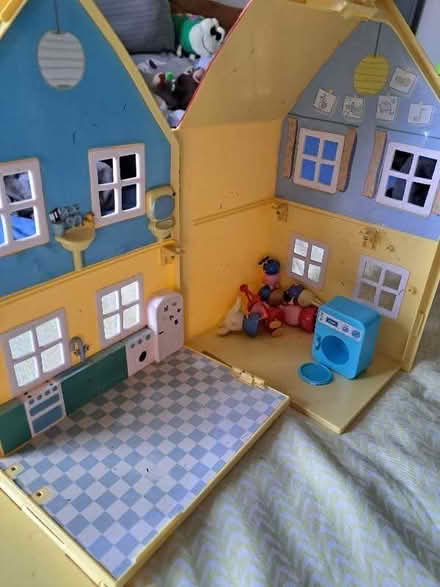 Photo of free Peppa Pig Toy House (CT11) #2