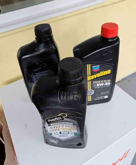 Photo of free Motor oil and funnel (Wallingford) #1