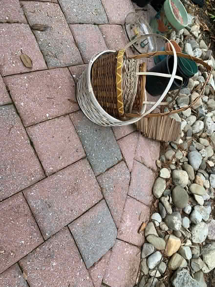 Photo of free old gardening stuff/baskets/liners (Severna Park) #2