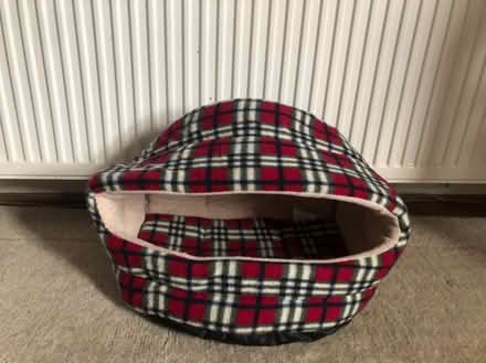 Photo of free cat bed (Woodseats S8) #1