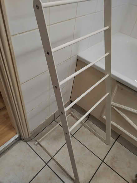Photo of free freestanding Towel rack (Colindale NW9) #2