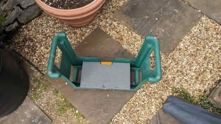 Photo of free Kneeling bench - gardening (CH43) #1