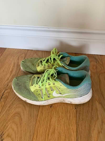 Photo of free Nike trainers, size 7 (Eastlands CV22) #2