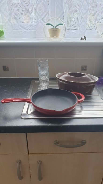 Photo of free Casserole dish And set of small glasses (Totland GU14) #1