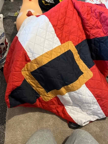 Photo of free Christmas Sofa throw (Stanford in the vale) #1