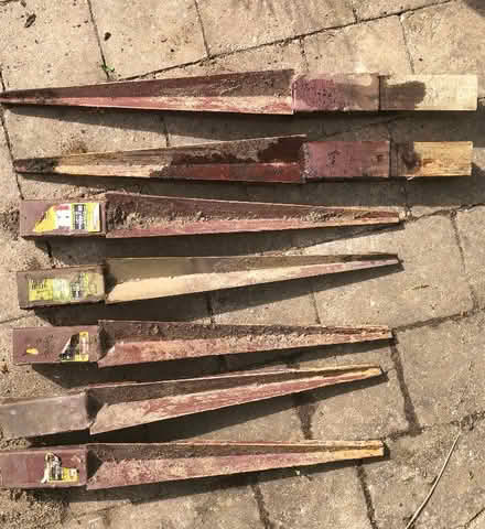 Photo of free Metpost fence supports (Cob Lane B29) #2