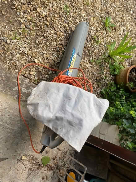 Photo of free Leaf blower/sucker (High Wycombe HP10) #1