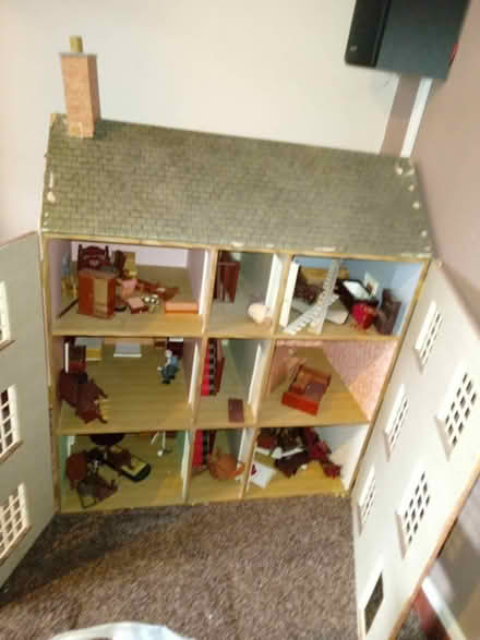 Photo of free Dolls house in need of repair (Blackbird Leys OX4) #2