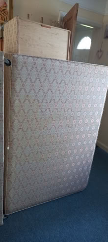 Photo of free Double Bed base with 4 draws (Lower Green TN2) #2