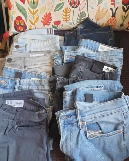 Photo of free MENS SHORTS & JEANS (Sz's 30-32w) (Foots Cray DA14) #1