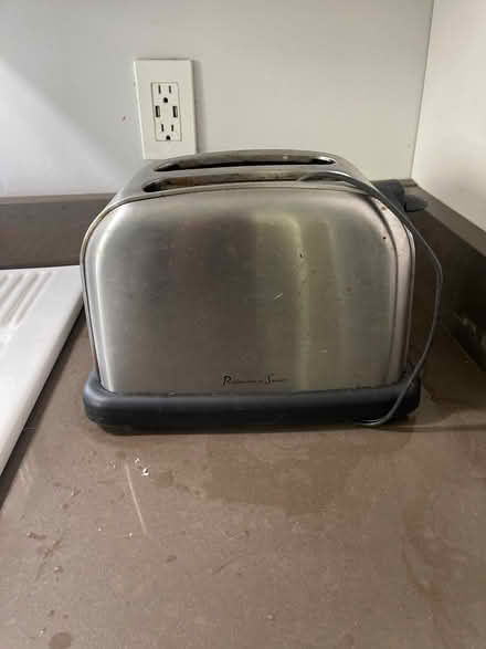 Photo of free Toaster (Between Chillum and Riggs Road) #1