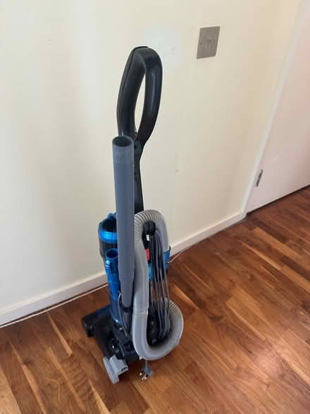 Photo of free Working hoover (Canary Wharf, E14) #3