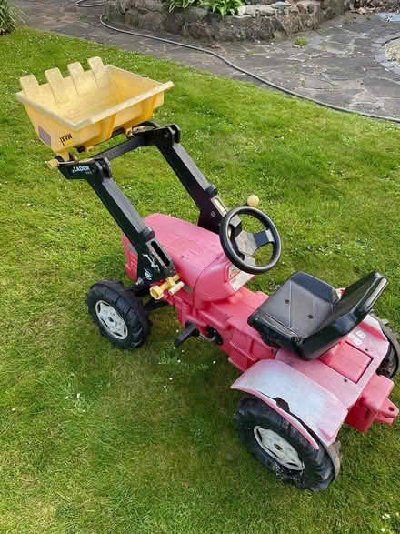 Photo of free Large Sit on Vehicle (WR14 (Barnards Green)) #2