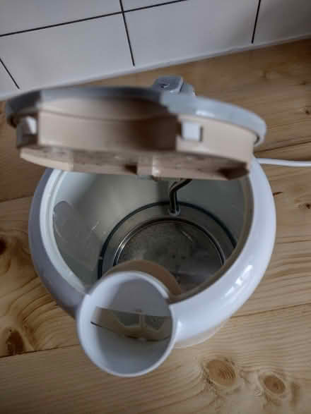 Photo of free Electric kettle (Cefnsuran Farm LD7) #3