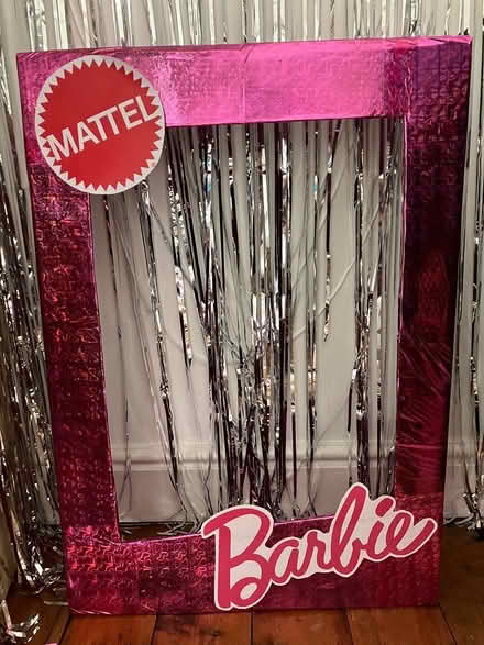 Photo of free Barbie party photo box (Hemel Hempstead HP3) #1