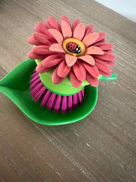 Photo of free Gentle dish scrubbing brush (Surbiton KT6) #1