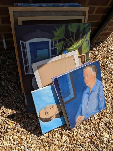 Photo of free Used artist's canvases and boards (Ickleford) #1