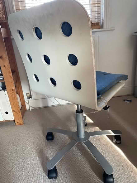 Photo of free Home office chair (Snaresbrook E11) #1