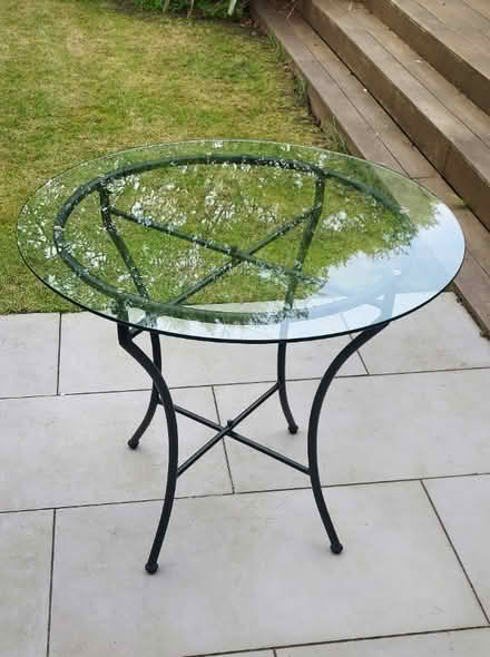 Photo of free Circular table with glass top (Pierremont DL3) #2