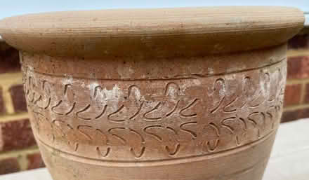 Photo of free Terracotta plant pot suitable for outdoors (Fleetville AL1) #2