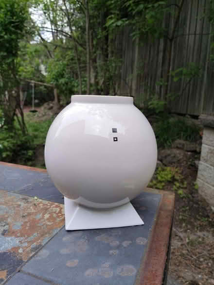 Photo of free Based/ planter (M2J1Y3) #1