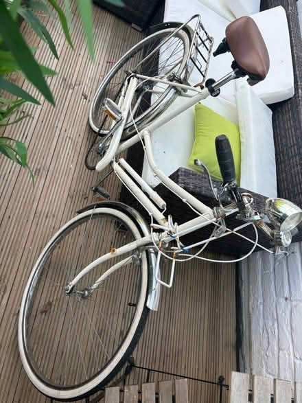 Photo of free Broken Bicycle for Spares or Repair (Kew Gardens TW9) #3