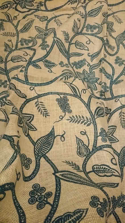Photo of free Printed hessian fabric (LS2) #2