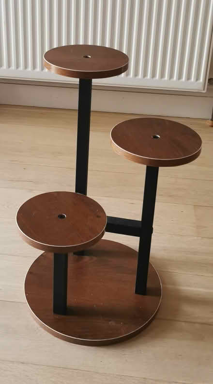 Photo of free Plant stand (E4) #1
