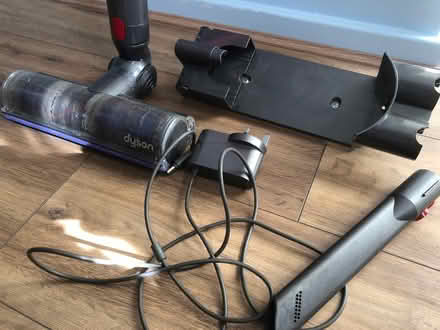 Photo of free Dyson v7 cordless hoover (IP8) #3