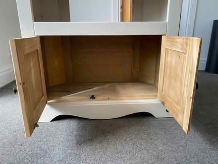 Photo of free TV stand (Vale LA1) #2