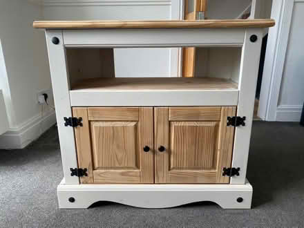 Photo of free TV stand (Vale LA1) #1