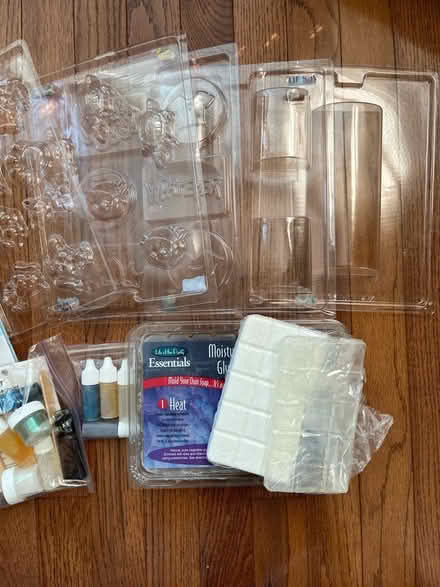 Photo of free 8-10+ yrs kids crafts supplies (North Potomac) #4