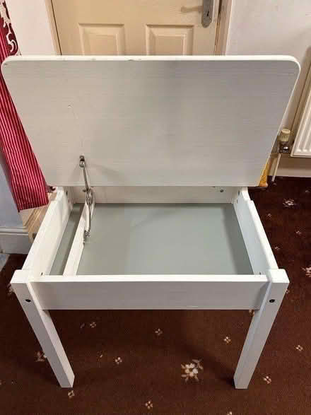 Photo of free Study desk with storage (Buckhurst Hill IG9)