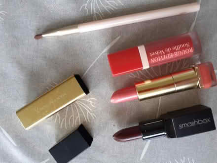 Photo of free Makeup (N17/N18 border) #1