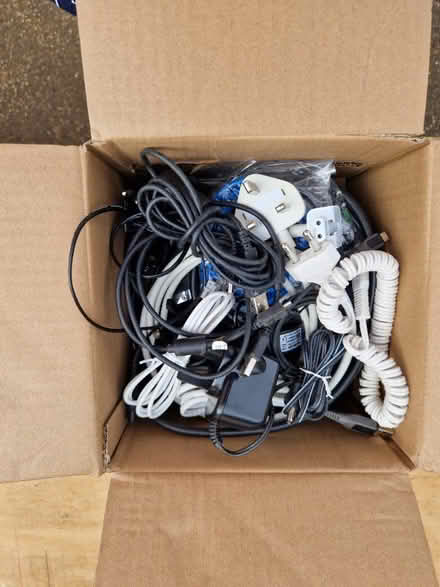 Photo of free Various cables (Driffield YO25) #1