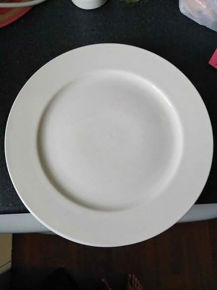 Photo of free Plates (Colliers Wood SW19) #1