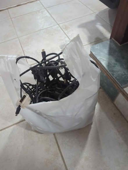 Photo of free Wires (02135) #2